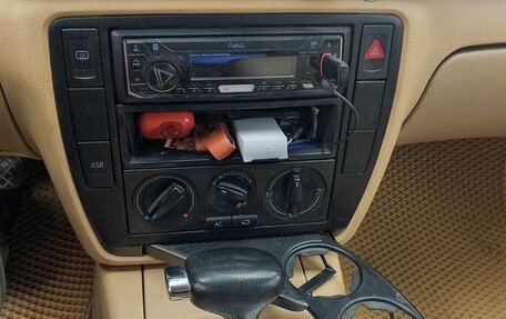 Volkswagen Passat B5+ рестайлинг, 2001 год, 320 000 рублей, 23 фотография