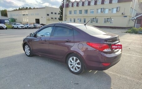 Hyundai Solaris II рестайлинг, 2012 год, 940 000 рублей, 5 фотография