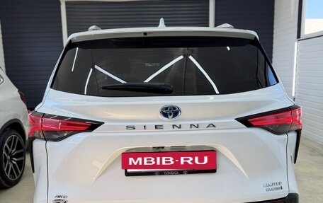 Toyota Sienna, 2021 год, 4 800 000 рублей, 4 фотография