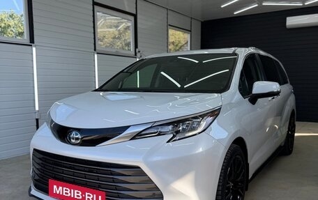 Toyota Sienna, 2021 год, 4 800 000 рублей, 3 фотография