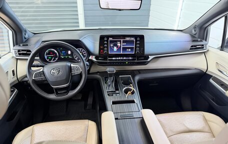Toyota Sienna, 2021 год, 4 800 000 рублей, 12 фотография