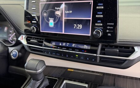 Toyota Sienna, 2021 год, 4 800 000 рублей, 15 фотография