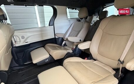 Toyota Sienna, 2021 год, 4 800 000 рублей, 11 фотография