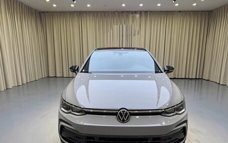 Volkswagen Golf VIII, 2023 год, 2 200 000 рублей, 8 фотография