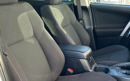 Toyota RAV4, 2019 год, 2 475 000 рублей, 13 фотография