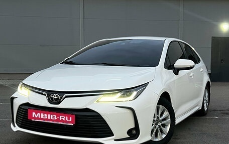 Toyota Corolla, 2022 год, 1 900 000 рублей, 2 фотография