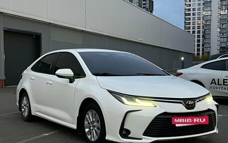 Toyota Corolla, 2022 год, 1 900 000 рублей, 5 фотография