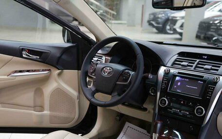Toyota Camry, 2014 год, 1 550 000 рублей, 10 фотография
