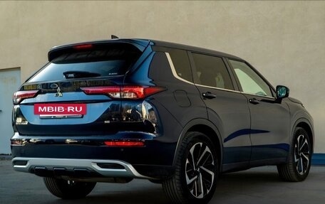 Mitsubishi Outlander, 2022 год, 3 270 000 рублей, 13 фотография