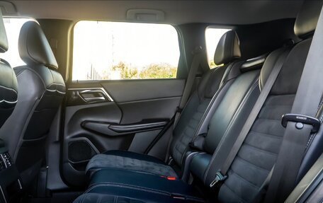 Mitsubishi Outlander, 2022 год, 3 270 000 рублей, 28 фотография