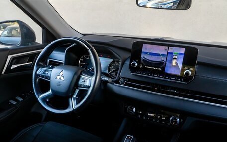 Mitsubishi Outlander, 2022 год, 3 270 000 рублей, 30 фотография