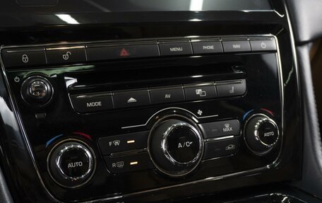 Jaguar XJ IV (X351), 2012 год, 2 780 000 рублей, 26 фотография