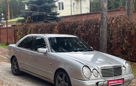 Mercedes-Benz E-Класс, 1996 год, 182 000 рублей, 1 фотография