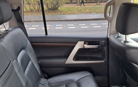 Toyota Land Cruiser 200, 2015 год, 5 400 000 рублей, 7 фотография