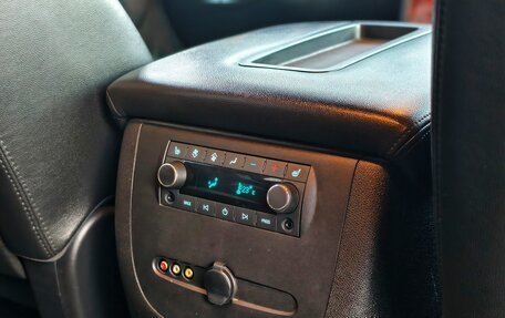 Chevrolet Tahoe III, 2012 год, 1 750 000 рублей, 18 фотография