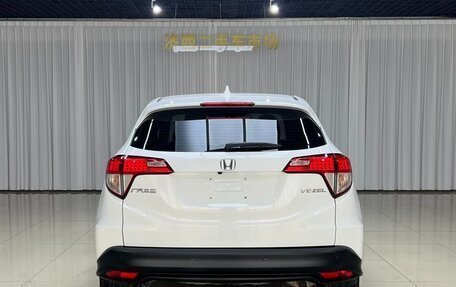 Honda Vezel, 2022 год, 1 340 000 рублей, 5 фотография