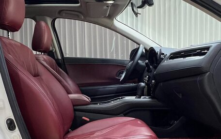 Honda Vezel, 2022 год, 1 340 000 рублей, 13 фотография