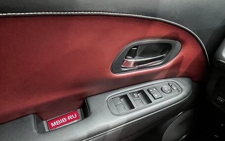 Honda Vezel, 2022 год, 1 340 000 рублей, 8 фотография