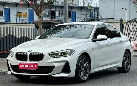 BMW 1 серия, 2022 год, 1 358 000 рублей, 2 фотография