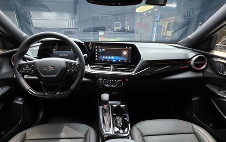 Chevrolet Trax, 2023 год, 1 690 001 рублей, 10 фотография