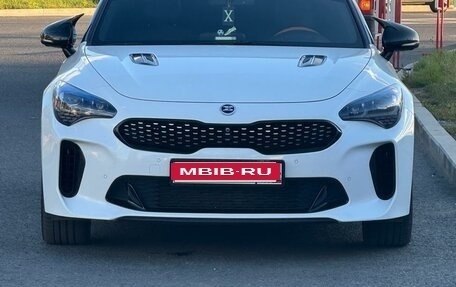 KIA Stinger I, 2018 год, 1 900 000 рублей, 1 фотография