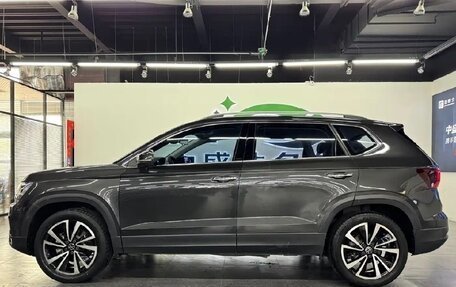 Volkswagen Tharu, 2023 год, 1 800 000 рублей, 2 фотография