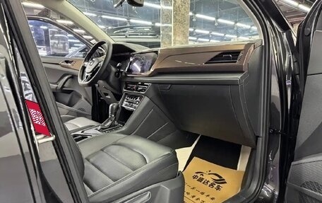 Volkswagen Tharu, 2023 год, 1 800 000 рублей, 8 фотография