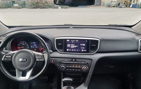 KIA Sportage IV рестайлинг, 2021 год, 2 665 000 рублей, 21 фотография
