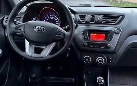 KIA Rio III рестайлинг, 2013 год, 768 000 рублей, 7 фотография