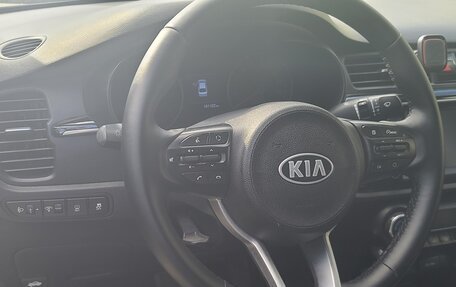 KIA Rio IV, 2018 год, 988 000 рублей, 3 фотография