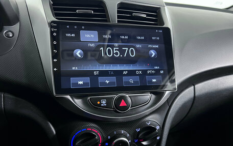 Hyundai Solaris II рестайлинг, 2015 год, 950 000 рублей, 13 фотография