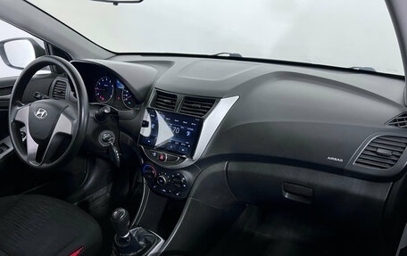 Hyundai Solaris II рестайлинг, 2015 год, 950 000 рублей, 10 фотография