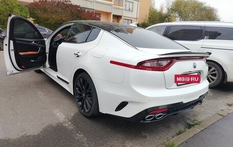 KIA Stinger I, 2018 год, 1 900 000 рублей, 10 фотография