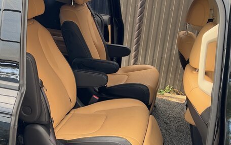 KIA Carnival, 2022 год, 4 350 000 рублей, 16 фотография