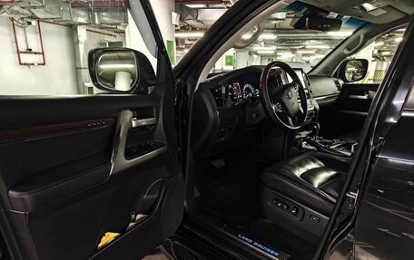Toyota Land Cruiser 200, 2016 год, 5 150 000 рублей, 2 фотография