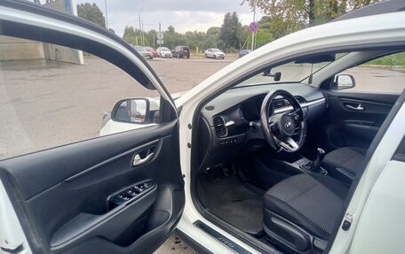 KIA Rio IV, 2018 год, 850 000 рублей, 2 фотография