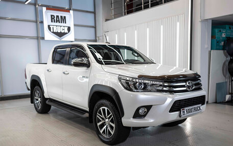 Toyota Hilux VIII, 2018 год, 3 899 999 рублей, 4 фотография