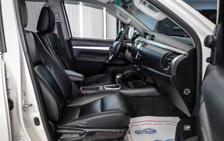 Toyota Hilux VIII, 2018 год, 3 899 999 рублей, 24 фотография