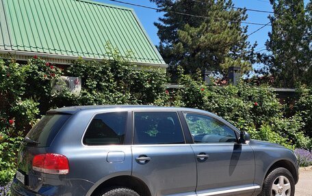 Volkswagen Touareg III, 2004 год, 870 000 рублей, 2 фотография