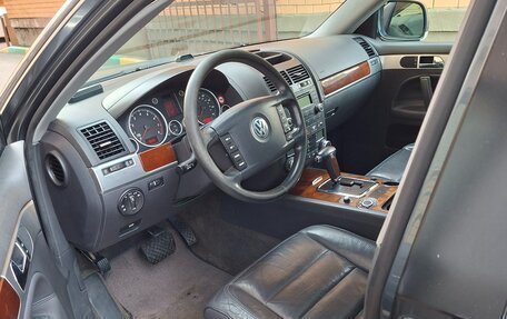 Volkswagen Touareg III, 2004 год, 870 000 рублей, 7 фотография