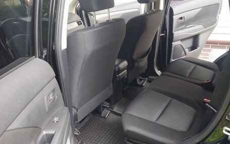 Mitsubishi Outlander III рестайлинг 3, 2015 год, 1 640 000 рублей, 3 фотография