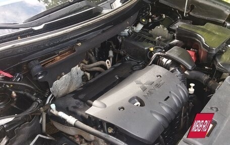 Mitsubishi Outlander III рестайлинг 3, 2015 год, 1 640 000 рублей, 2 фотография
