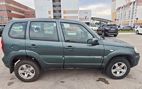 Chevrolet Niva I рестайлинг, 2017 год, 780 000 рублей, 5 фотография