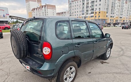 Chevrolet Niva I рестайлинг, 2017 год, 780 000 рублей, 6 фотография