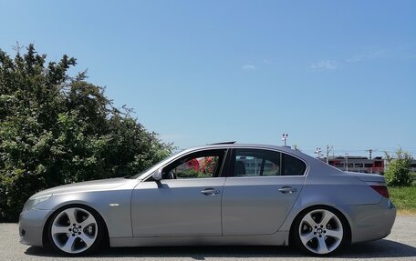 BMW 5 серия, 2004 год, 900 000 рублей, 7 фотография