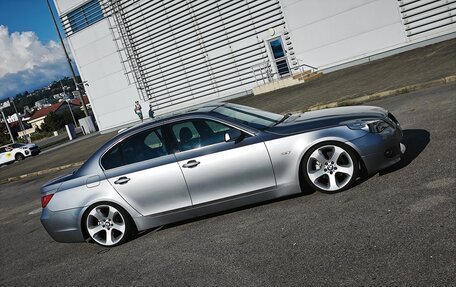 BMW 5 серия, 2004 год, 900 000 рублей, 6 фотография