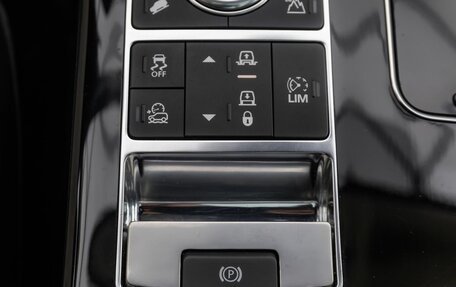 Land Rover Range Rover IV рестайлинг, 2017 год, 4 190 000 рублей, 23 фотография