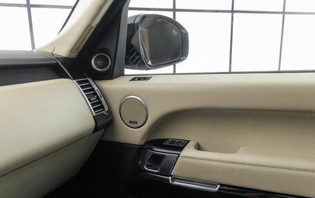 Land Rover Range Rover IV рестайлинг, 2017 год, 4 190 000 рублей, 32 фотография