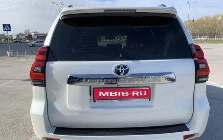 Toyota Land Cruiser Prado 150 рестайлинг 2, 2019 год, 6 100 000 рублей, 9 фотография