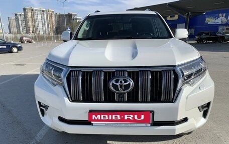 Toyota Land Cruiser Prado 150 рестайлинг 2, 2019 год, 6 100 000 рублей, 5 фотография